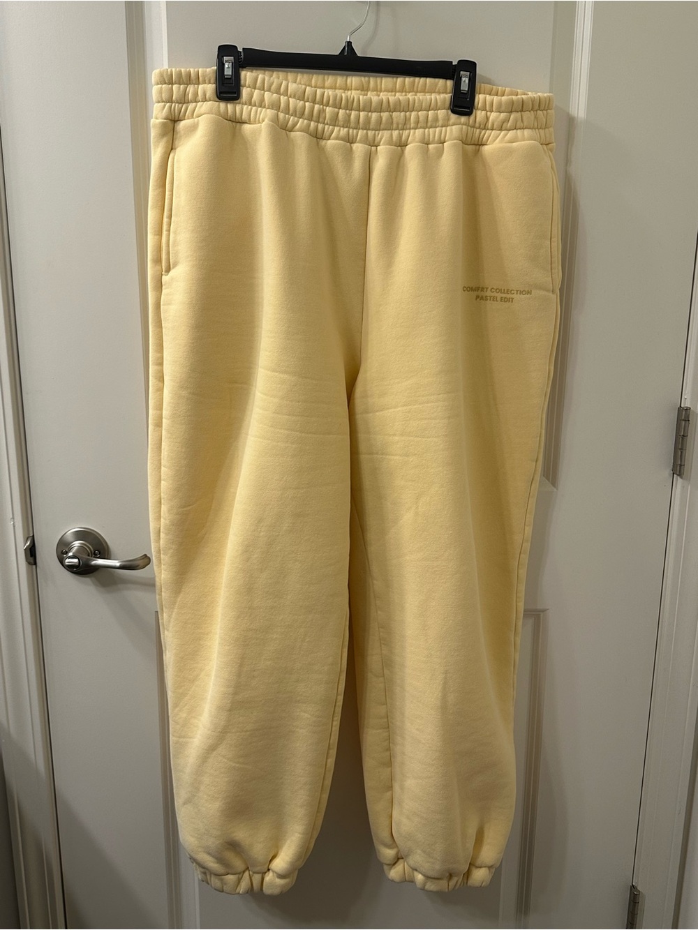 Comfrt Pastel Sweatpants